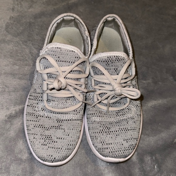 Strikeforce Bowling Shoes 6.5 - Picture 2 of 7